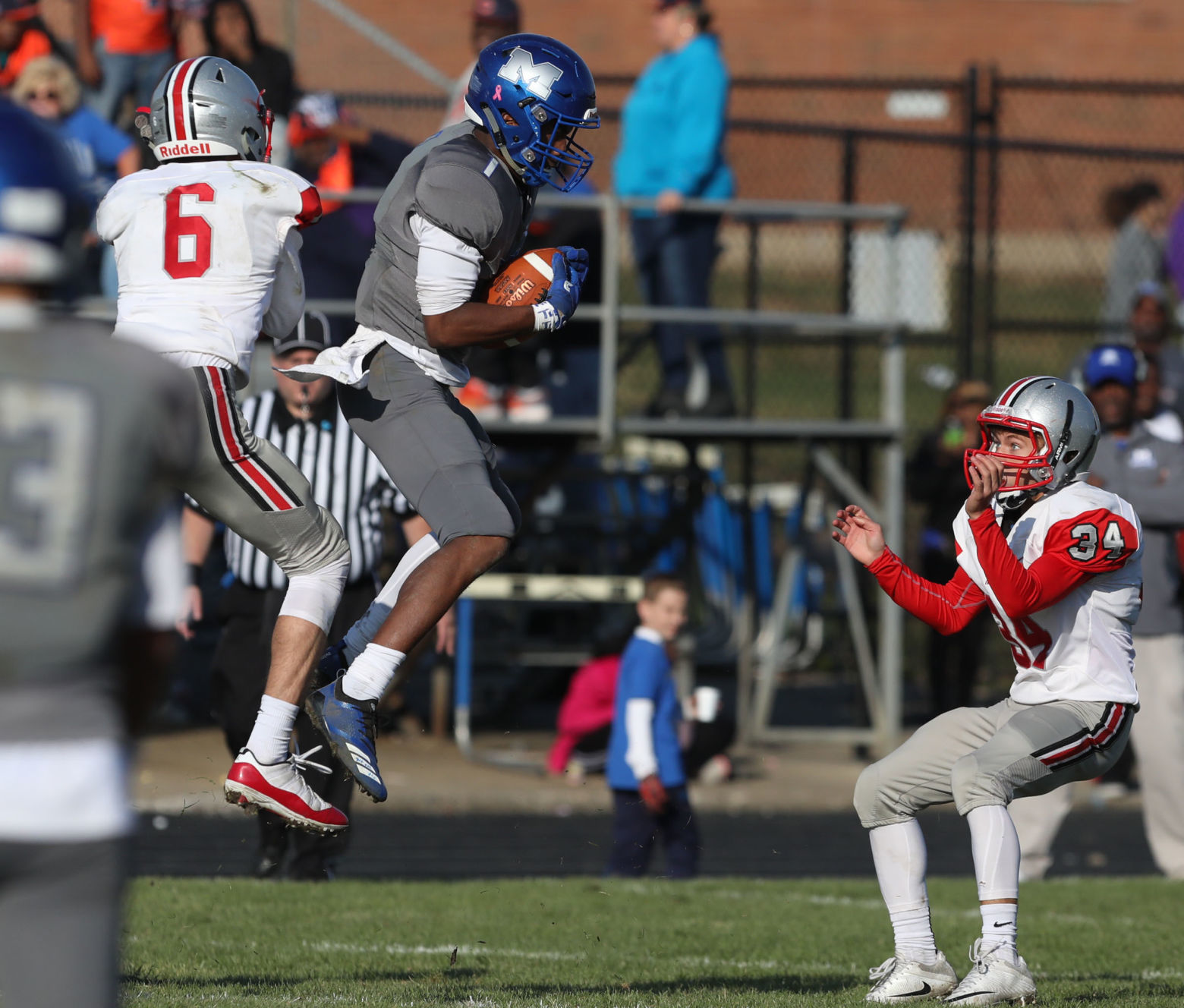 MacArthur vs Morton 3 10.27.18.jpg